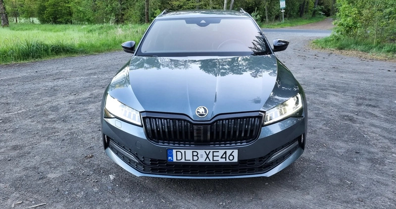 Skoda Superb cena 119900 przebieg: 169000, rok produkcji 2020 z Lubań małe 742